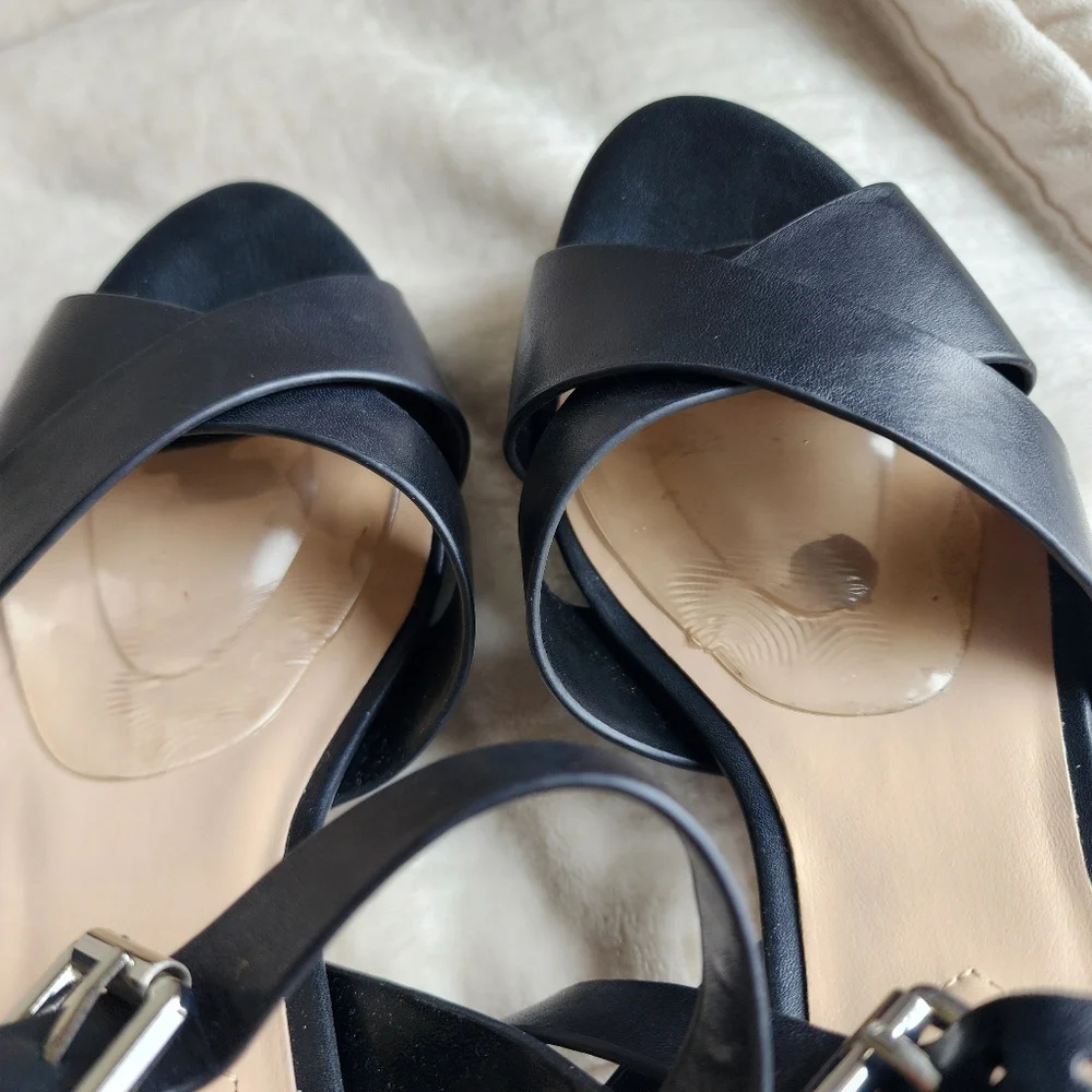 EUC ✅️ Black Platform Sandals Pumps Heels - Picture 6 of 8
